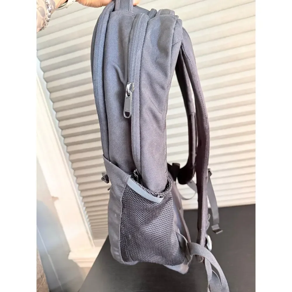 The North Face Jester Backpack Black FlexVent Laptop School Travel Bag